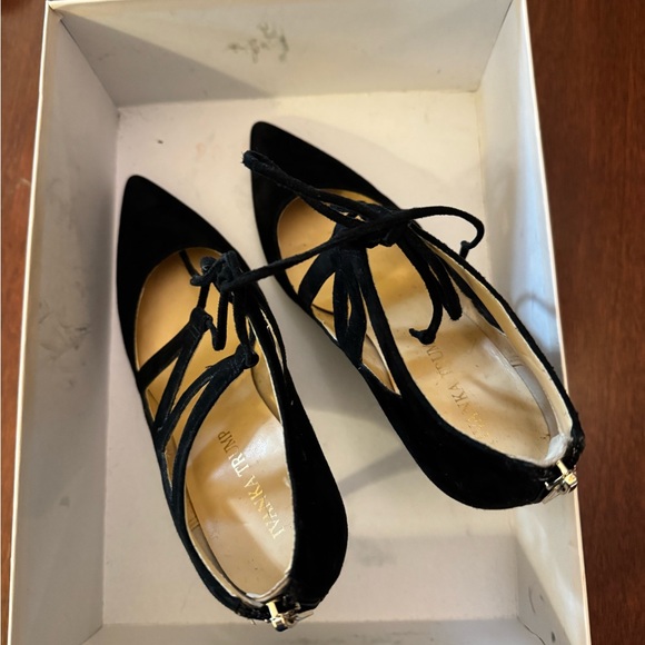 Elegant Black Suede Women's Shoes with tie-up and zipper back - Picture 3 of 8